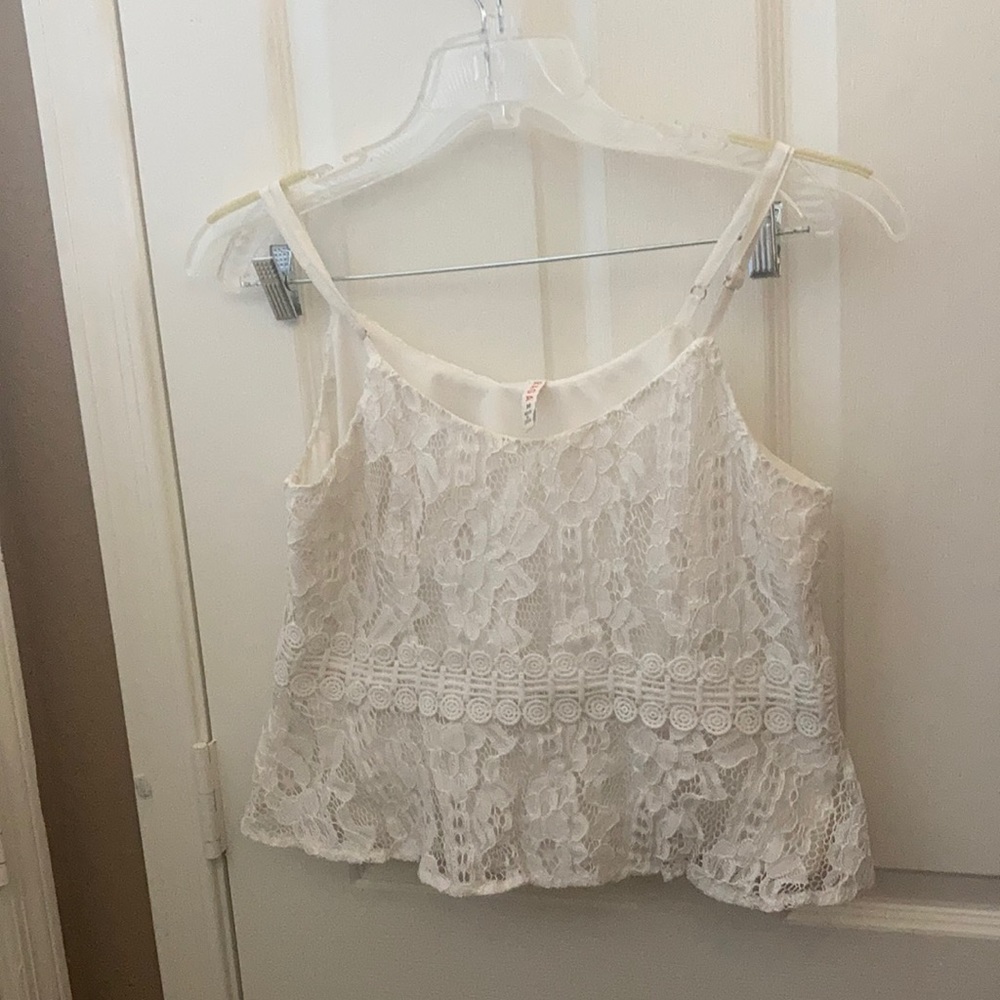 FINAL MARKDOWN Raga lace overlay cami style top medium